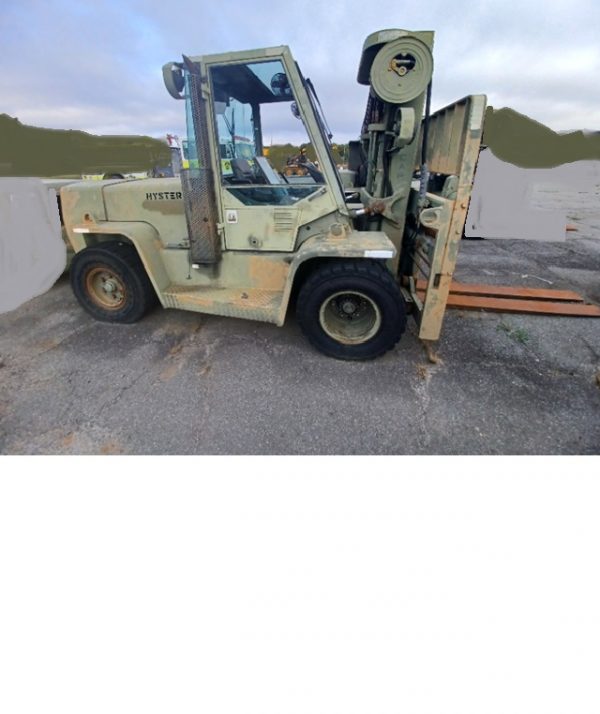 15,500 lb. Cap. Hyster M#H155XL Forklift, Perkins Diesel, Dual air tires, 3 Stage Mast, Side-shift & Fork Positioners, only 2,269 original Hours!! - Image 2