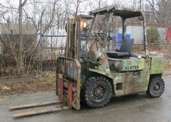 4,000 lb. Cap. Hyster M#H40XL Isuzu Diesel, NEW solid air tires, 3 Stage Mast, Side-shift, Runs Strong!! - Image 10