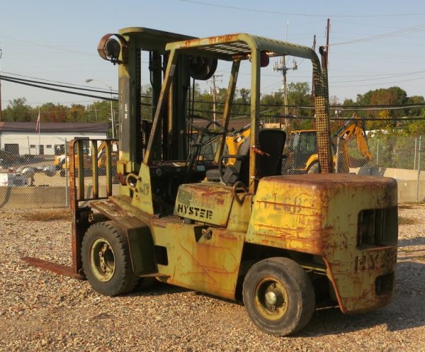 6,000 lb. Cap. Hyster M#H60XL Isuzu Diesel, Dual solid air tires, 3 Stage Mast, Side-shift only 4,372 original Hours!! - Image 6