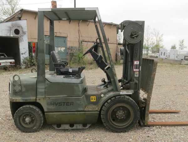 4,000 lb. Cap. Hyster M#H40XM Isuzu Diesel, solid air tires, 3 Stage Mast, Side-Shift, 2,717 Hrs!! - Image 6