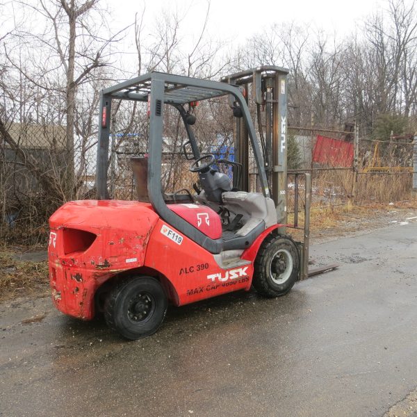 5,000 lb. Cap. Tusk/Komatsu Yanmar Diesel, NEW air tires, See-thru Mast, Side-shift, 3,000 Hrs!! - Image 2