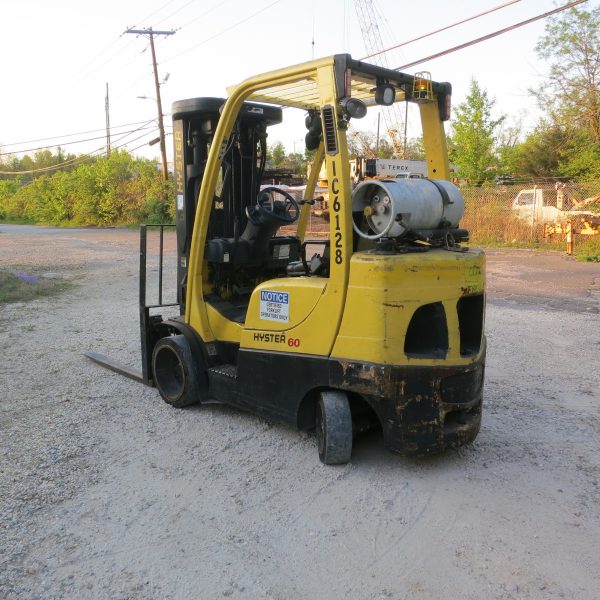 6,000 lb. Cap. Hyster M#S60FT, LP, QUAD 4 Stage Mast to 20' Side-shift Runs great and cheap too!! - Image 8